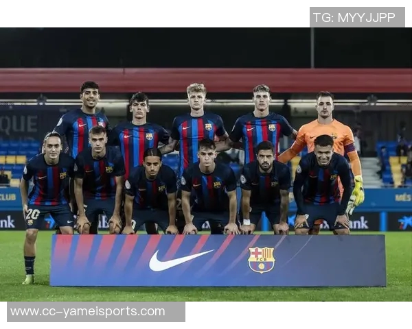 罗贝托与阿尔巴合影留念感慨岁月流逝祝福未来一切顺利