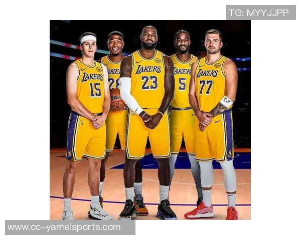 湖人训练营亮点频现替补阵容超越主力范德比尔特健康回归助力球队