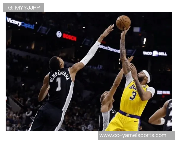 浓眉40分15篮板如同小孩对抗文班迅速进化令全联盟感到绝望