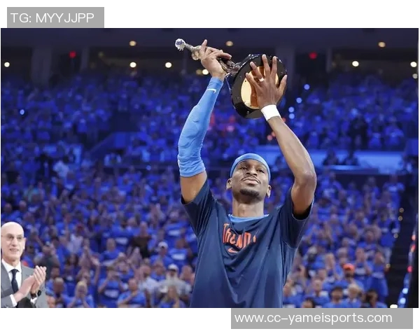 亚历山大荣膺双料MVP助力球队夺冠NBA官推热情回顾上赛季辉煌成就