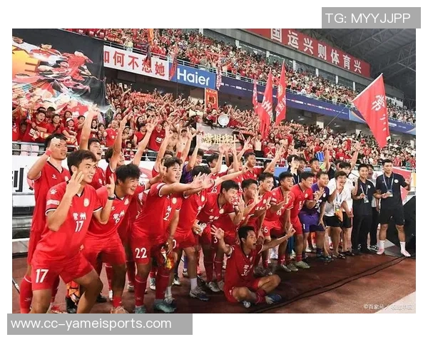 U23国足今晚身穿白色球衣迎战红色主队越南队全力争胜